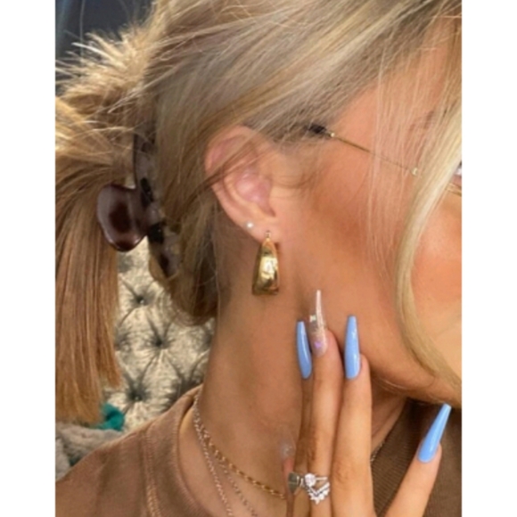 Anthropologie Chloe Minimalist Trendy Thick Gold Hoop Earrings - Picture 4 of 4